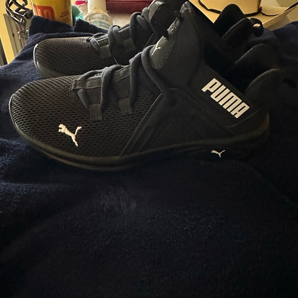Boys shoes size 2 never worn!!